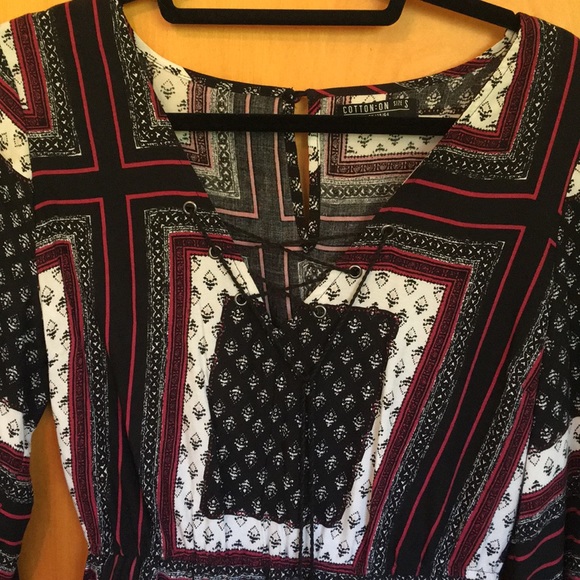 Abstract romper - Picture 3 of 3